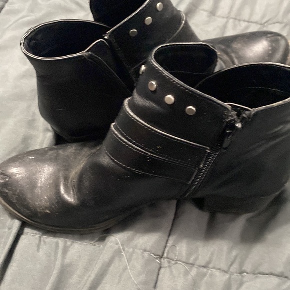 Ankle boots - Picture 2 of 2